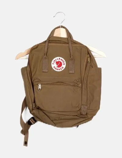 Fjallraven kanken Mochila marrón detalle holográfico