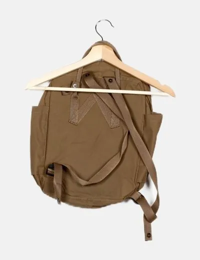 Fjallraven kanken Mochila marrón detalle holográfico