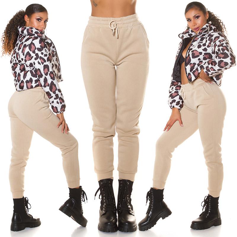 Jogger de cintura alta y bolsillos beige