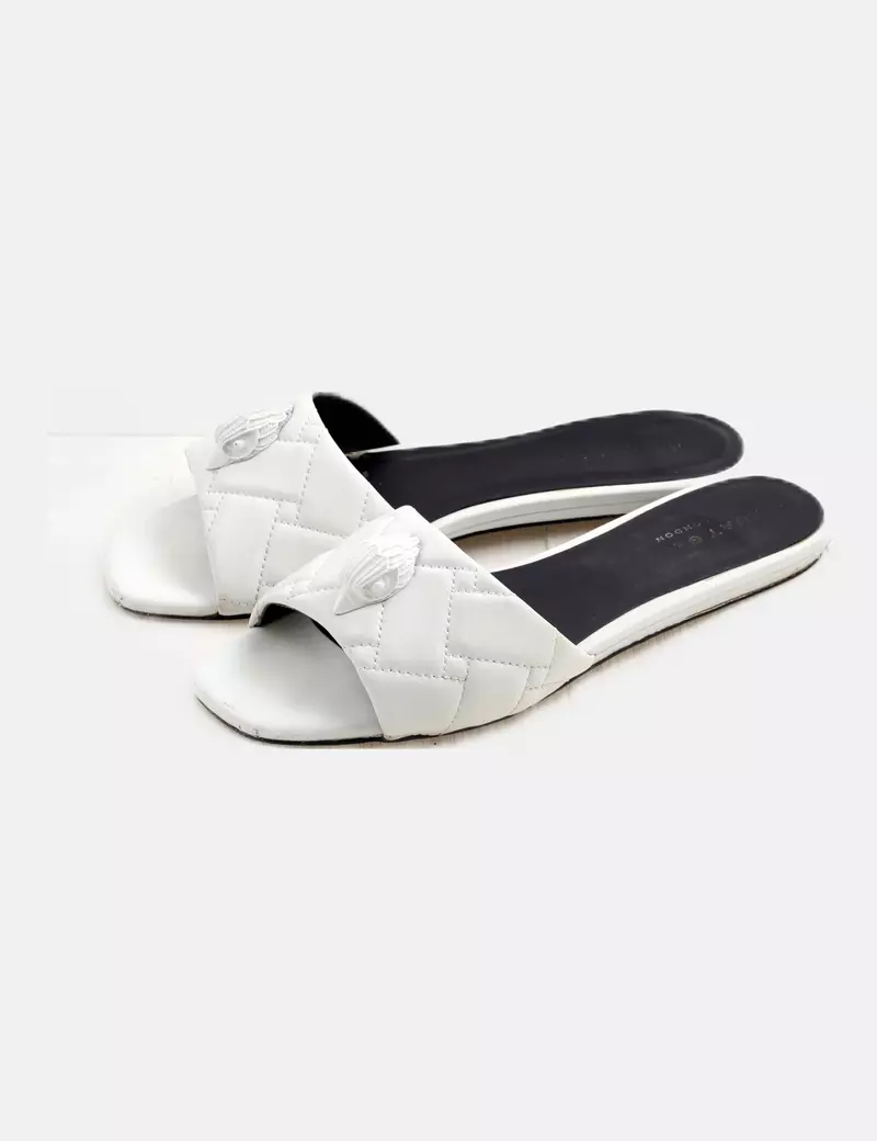 Kurt Geiger Sandalia blanca abalorio