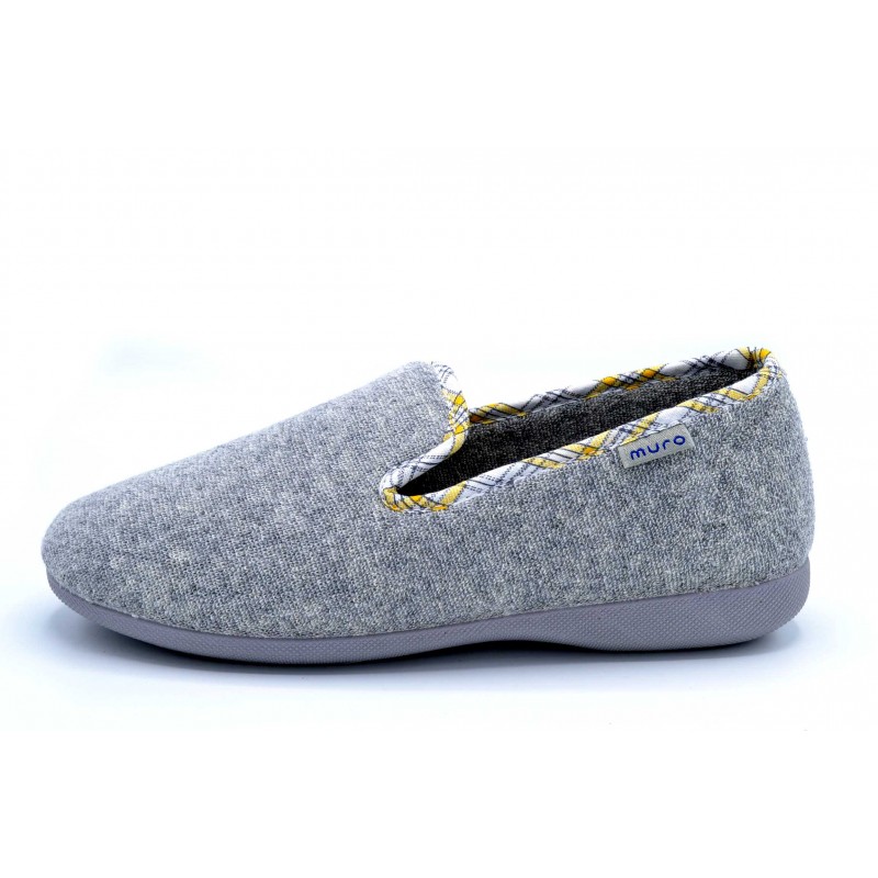 Muro 404 Gris | Zapatilla de verano cerrada para casa