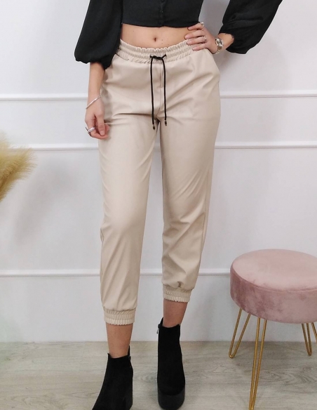 Pantalon beige en polipiel