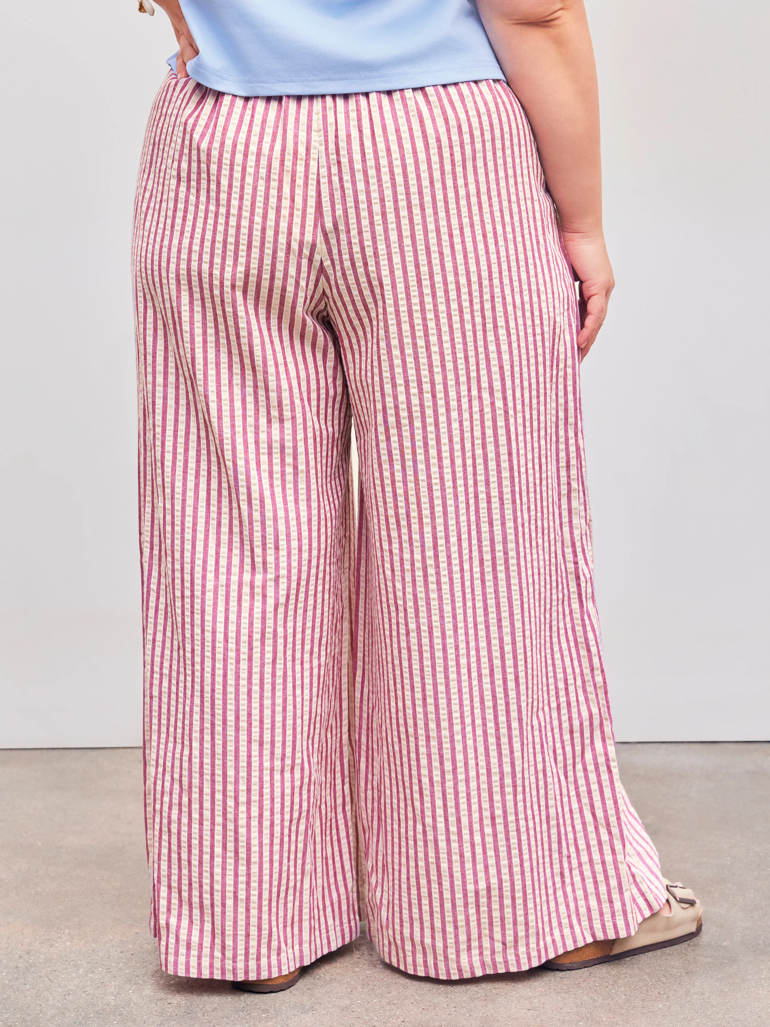 Pantalón Ancho a Rayas con Cintura Elástica y Bolsillos de Tiro Medio Curvy