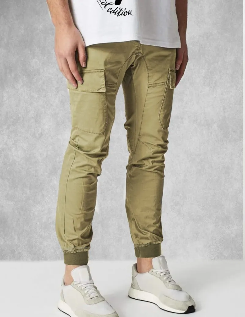 Pantalón de hombre jogger cargo ERA beige