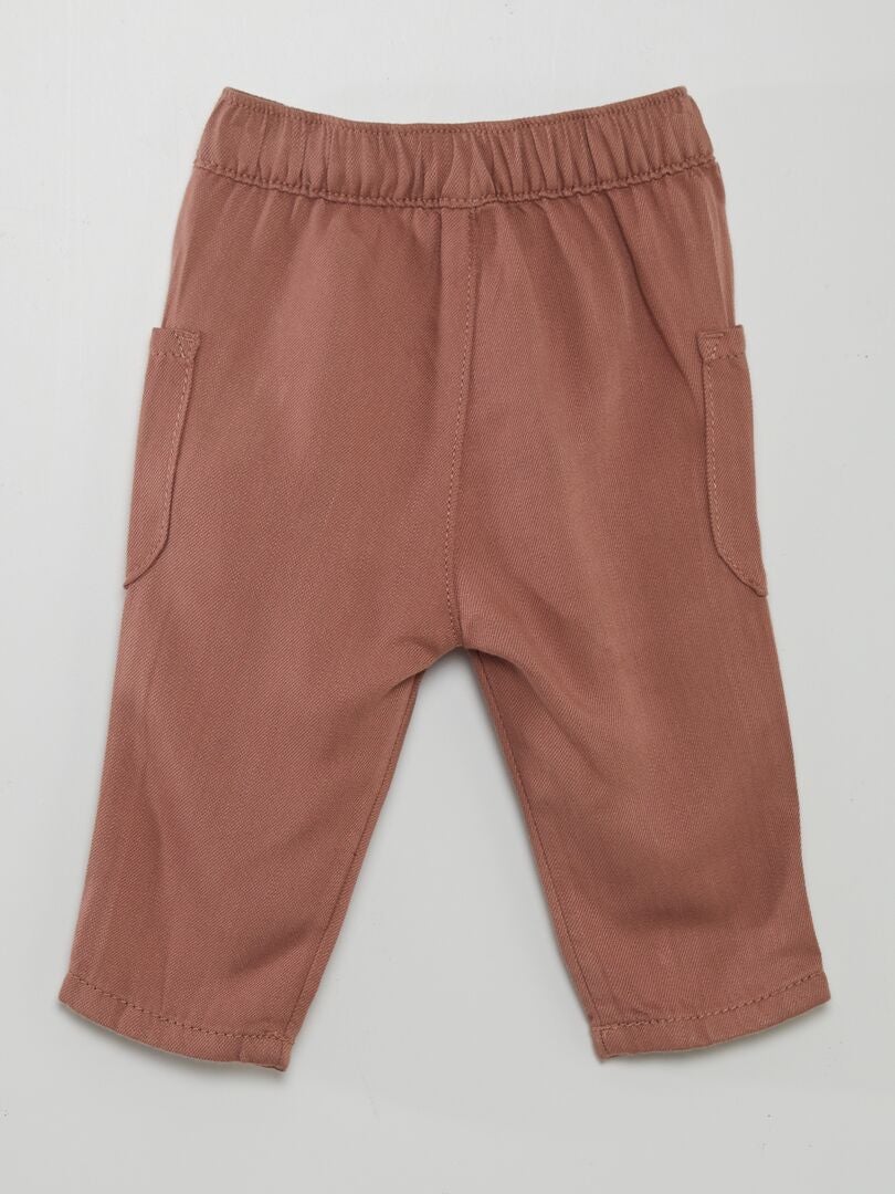 Pantalón fino con múltiples bolsillos - MARRON