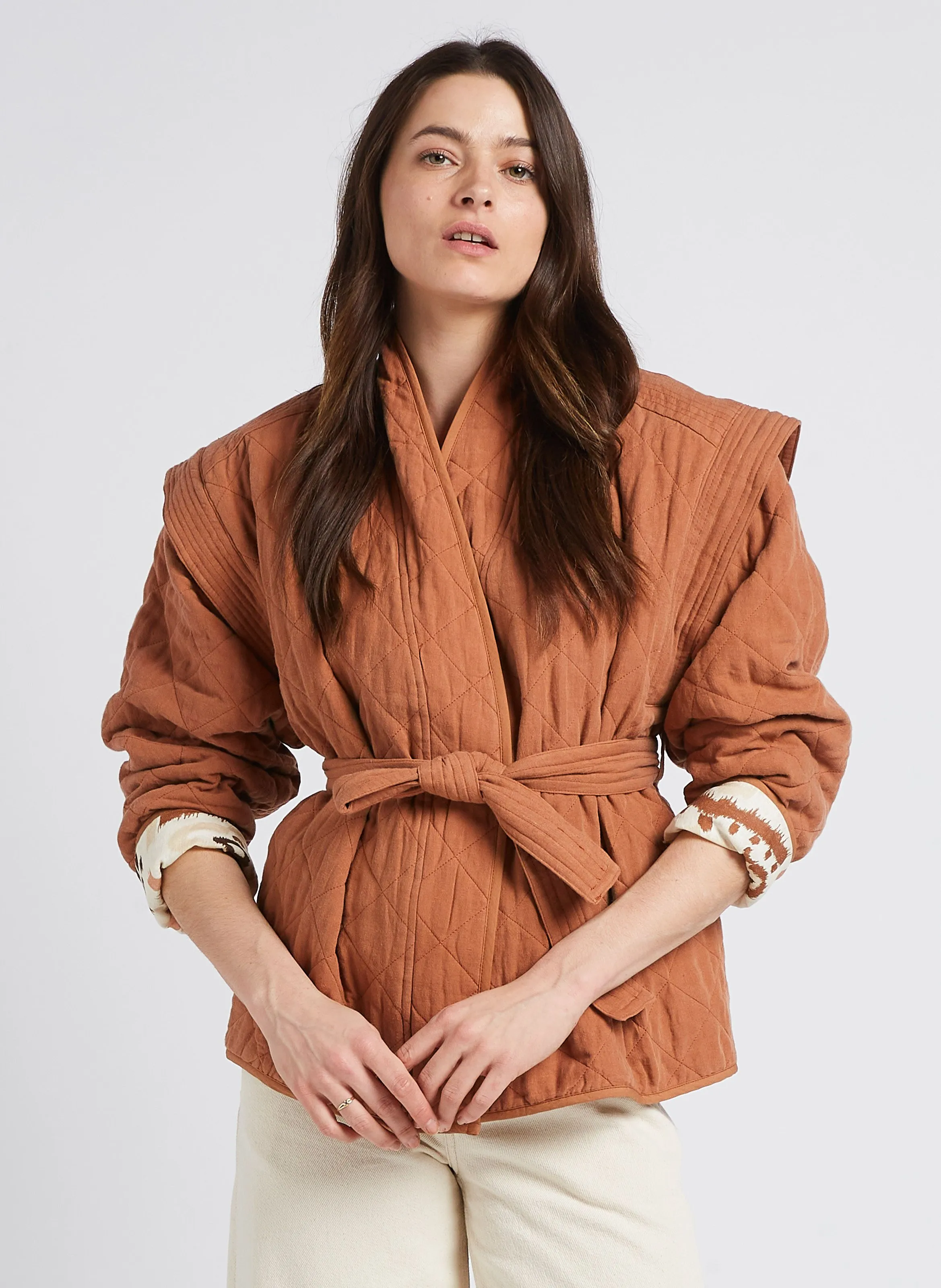 THE NEW SOCIETY WEST - Chaqueta corta reversible de lino acolchado en marron