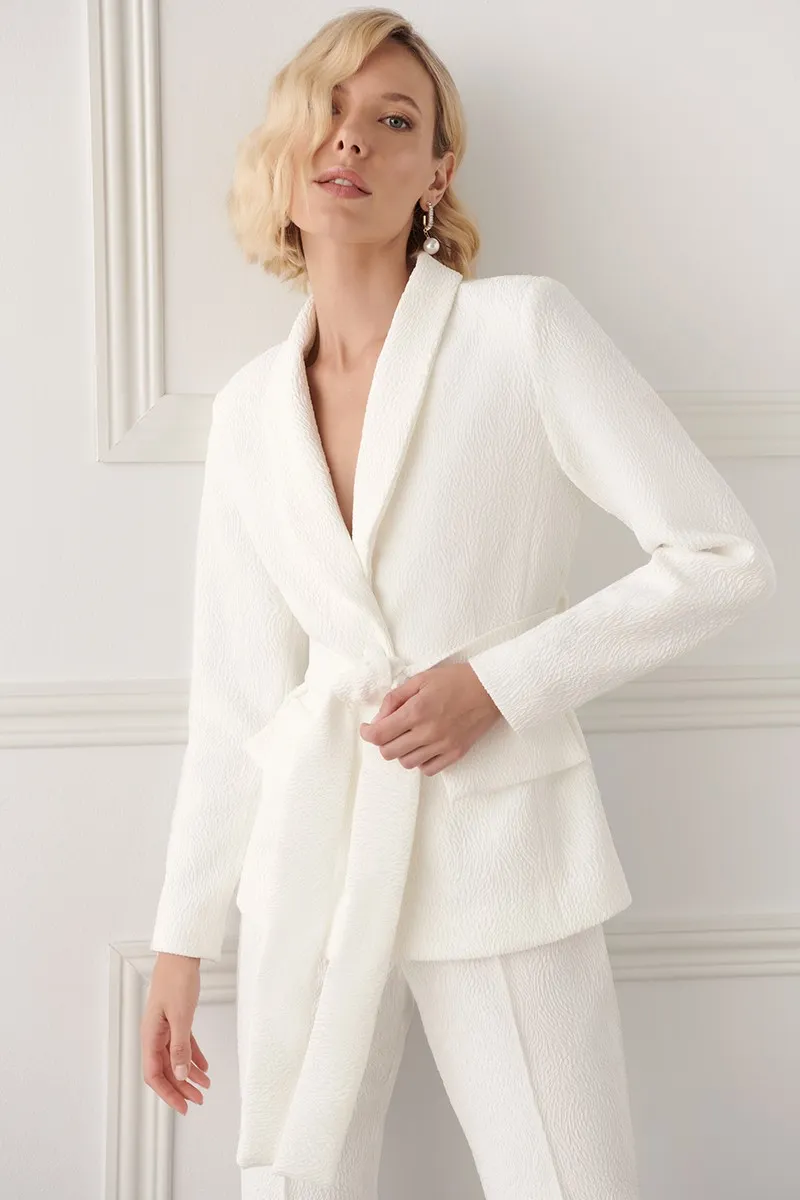 Traje chaqueta brocado blanco Nadine