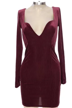 Vestido / Enterizo color Vinotinto - Forever 21