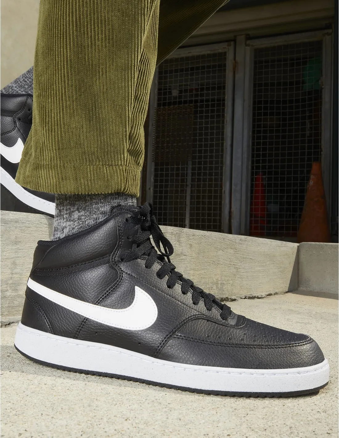 Zapatillas NIKE Court Vision Mid Next Nature Negras